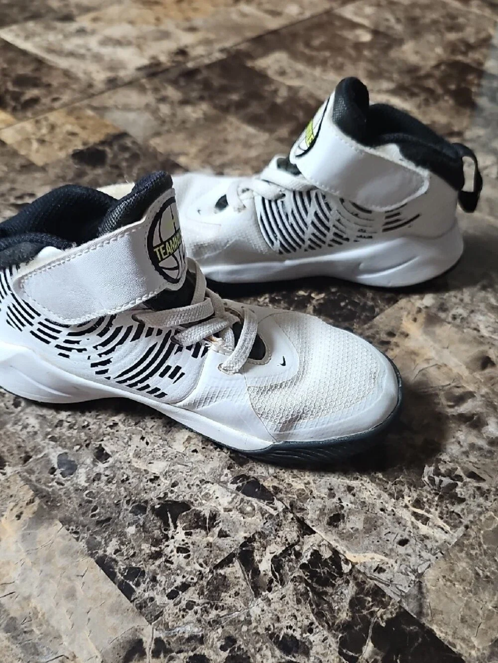 Nike Kids White and Black TeamHustle Basketball Sneakers